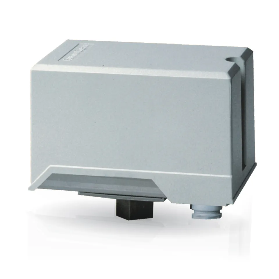 fantini-cosmi-b70a-pressostat-pompe-compresseur-membrane image 1